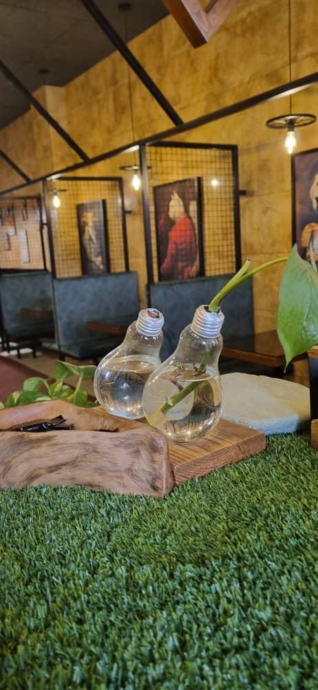 عکس کافه چارلی