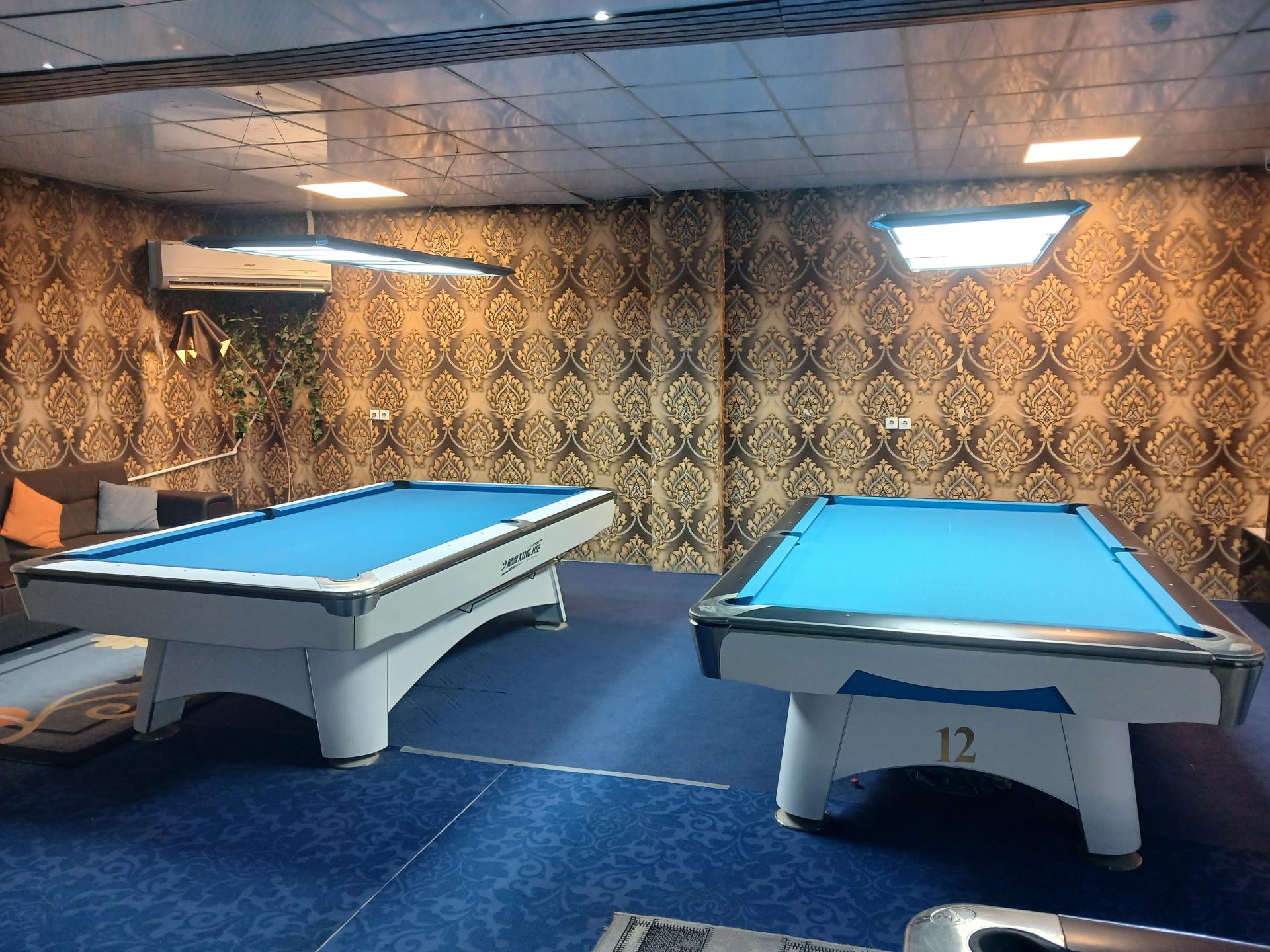 عکس باشگاه بیلیارد توپ سیاه