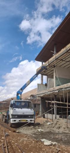 عکس پمپ آب و جرثقیل مرکزی