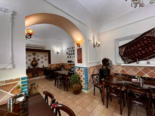 رستوران و کافه سنتی دیگ مسی