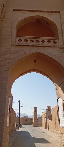 عکس دروازه عقدا