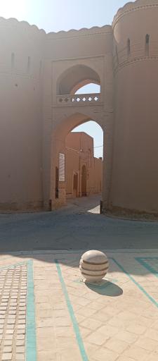 عکس دروازه عقدا