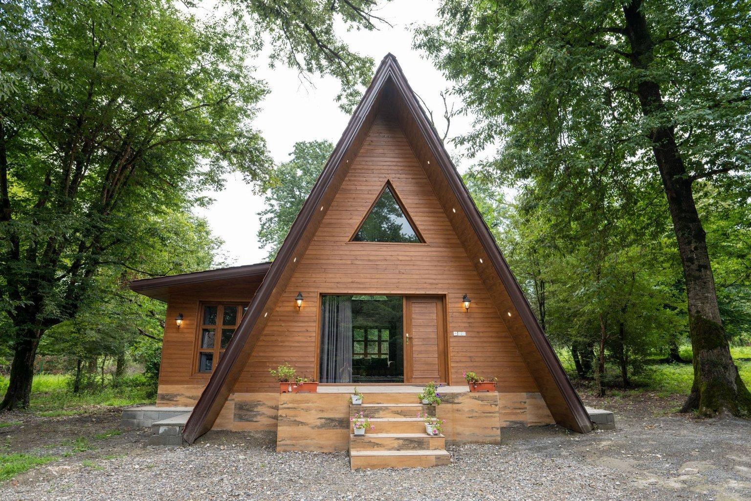 عکس کلبه جنگلی منطقه سیسنگان