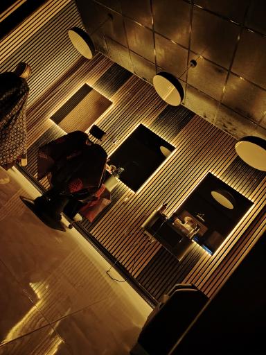 عکس سالن پیرایش ۲۳