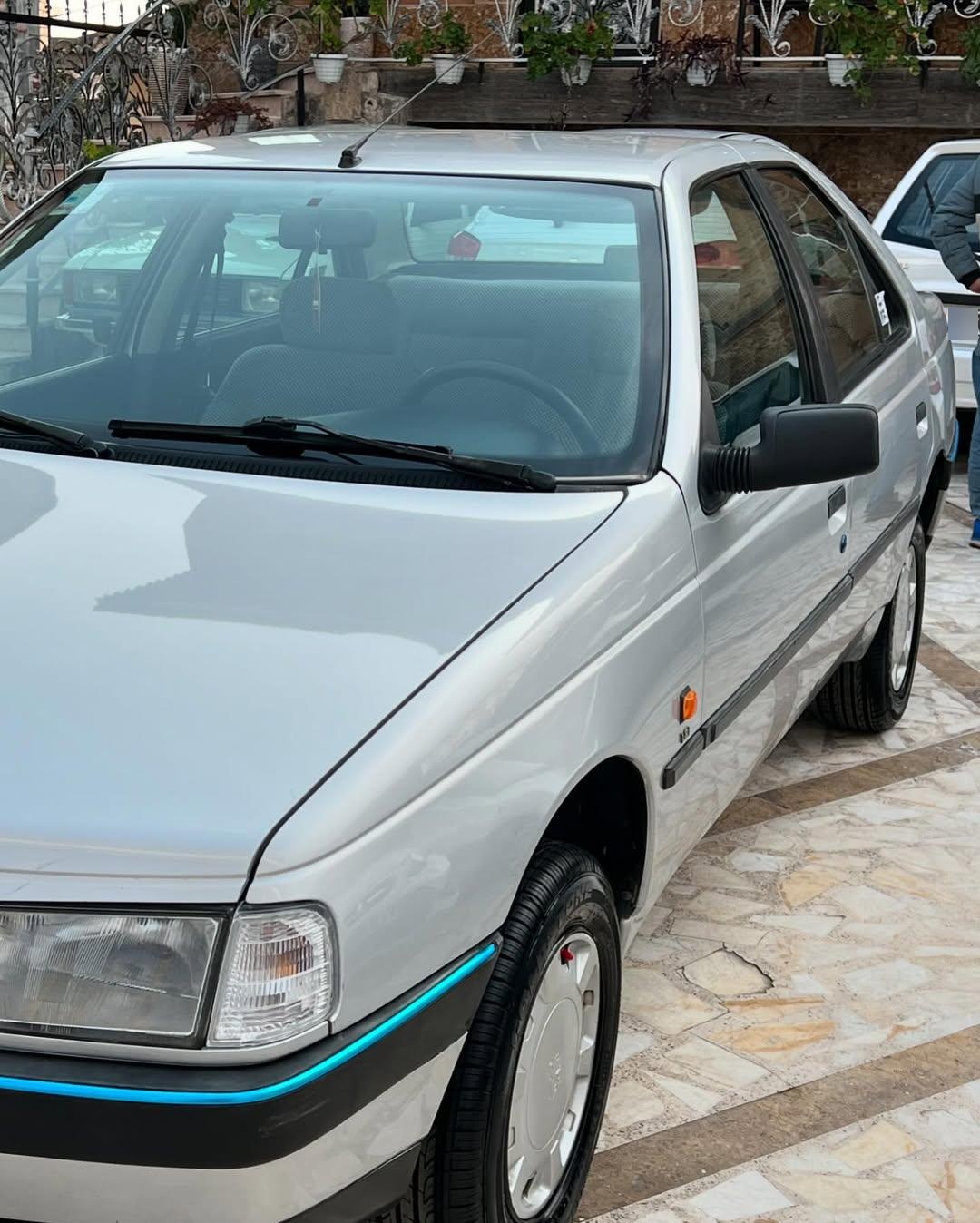 عکس اتو گالری بهزاد 