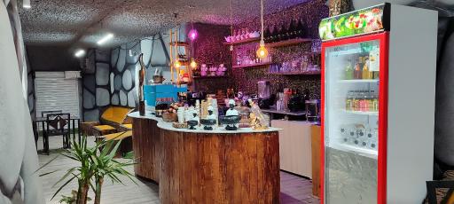عکس کافه ژابیز.صخره
