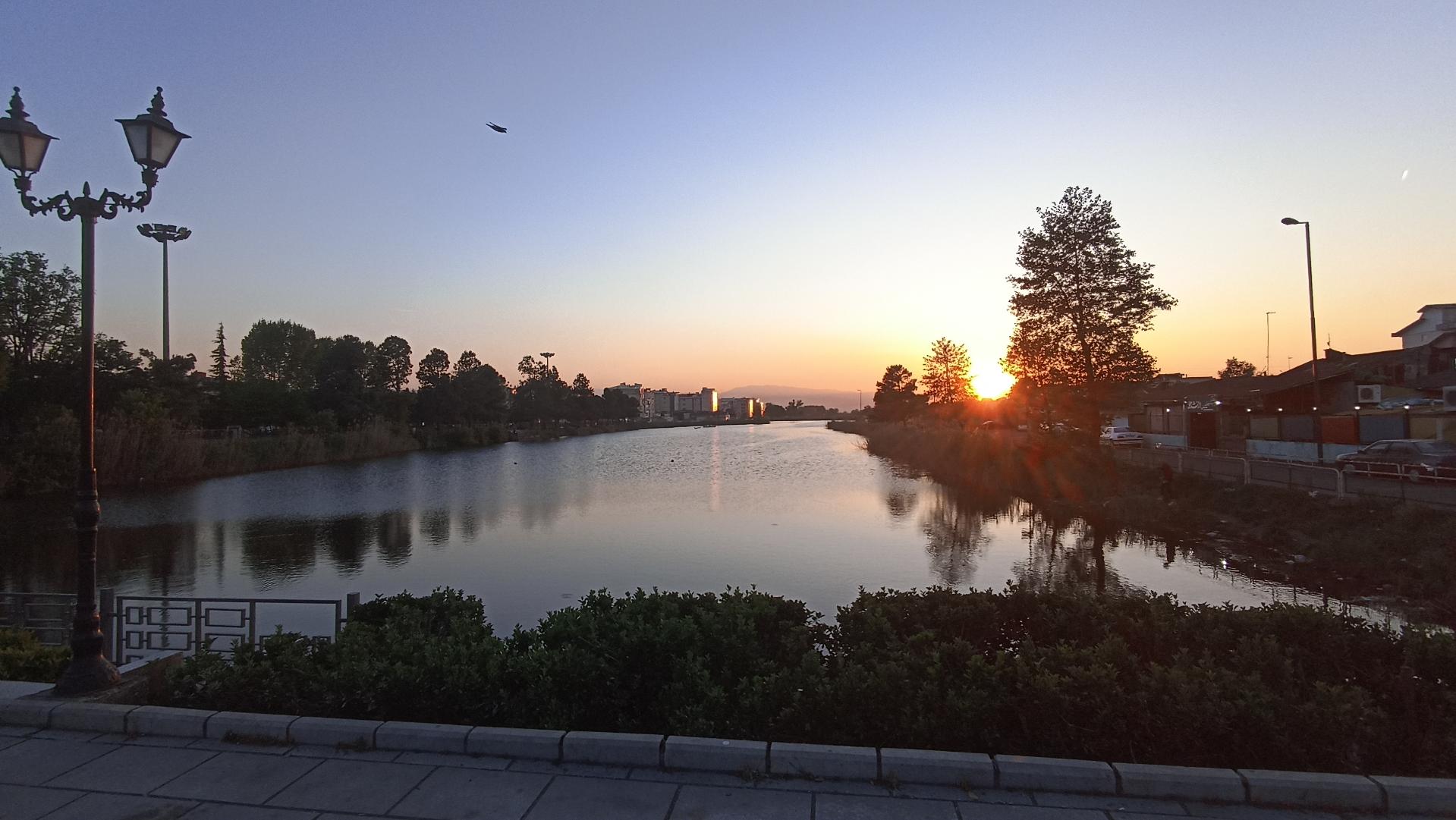 عکس تالاب پارک دانشجو