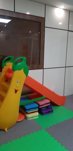 عکس کلینیک کاردرمانی و گفتاردرمانی پازل