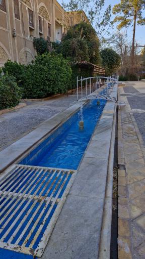 عکس رستوران مشیرالممالک