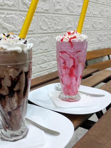 عکس کافه بستنی وانیلا 