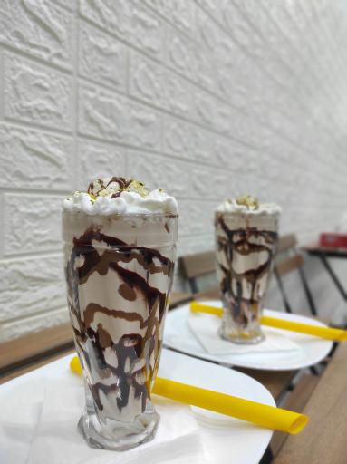 عکس کافه بستنی وانیلا 