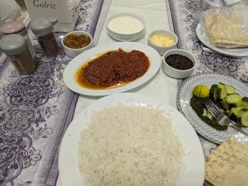 عکس رستوران سرچشمه رودبار