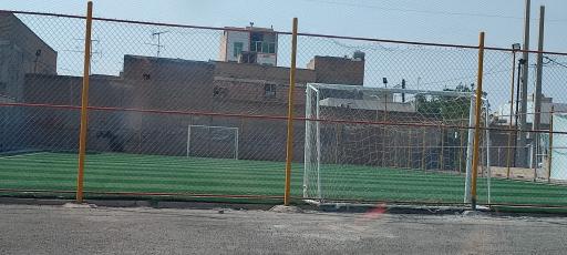 عکس زمین چمن مصنوعی نعل شکن