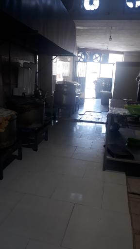 عکس آشپزخانه پنجه طلا 