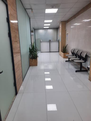 عکس آزمایشگاه حکیم هشتگرد 