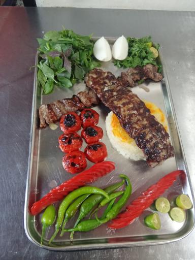 عکس رستوران عمو یحیی