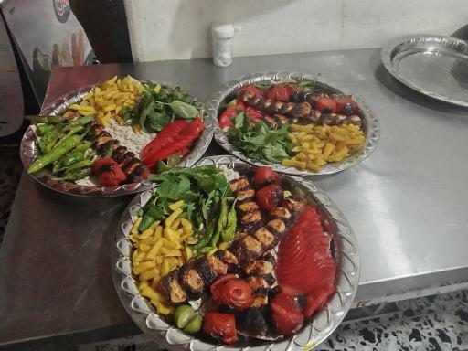 عکس رستوران عمو یحیی