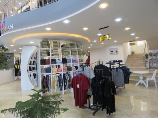 عکس فروشگاه پوشاک خانواده صادقیان