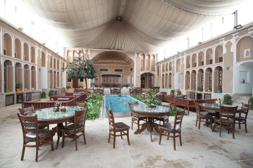 عکس رستوران سنتی هتل مظفر