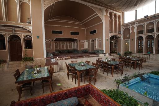 عکس رستوران سنتی هتل مظفر
