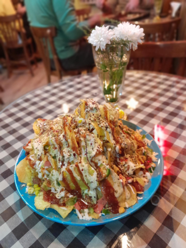 عکس کافه پنجره اصفهان