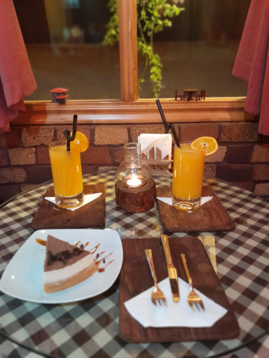 عکس کافه پنجره اصفهان