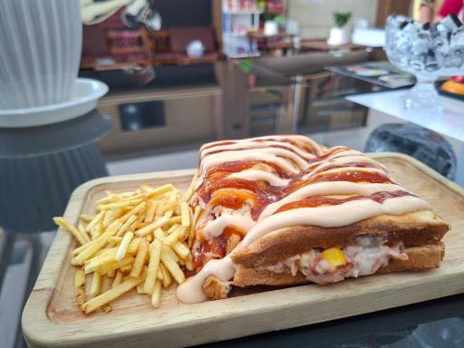 عکس باشگاه گیم و بیلیارد فلاطوری