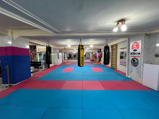 باشگاه کاراته نام آوران