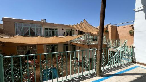 عکس کافه حیاط