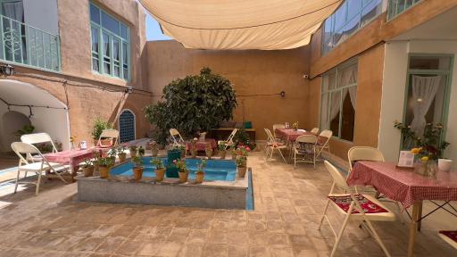عکس کافه حیاط