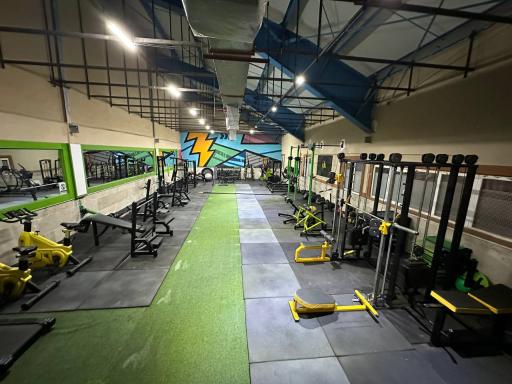 عکس مجموعه ورزشی ایوا 