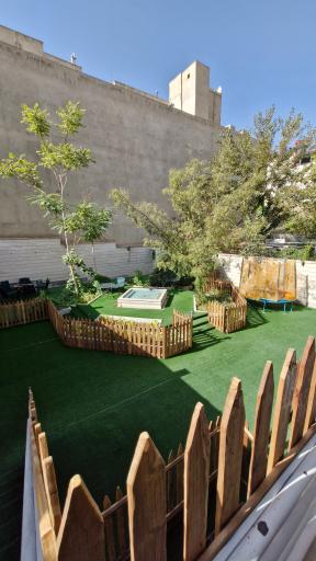 عکس مهدکودک انیشتین