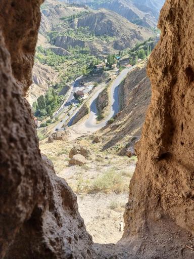 عکس غارهای دستکند آمل