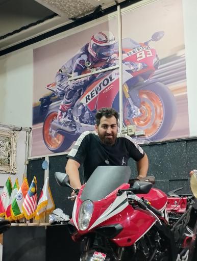 عکس درمانگاه موتور سیکلت دکتر مرتضی 