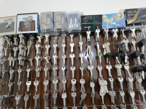 عکس خدمات قفل کلید شیرازی