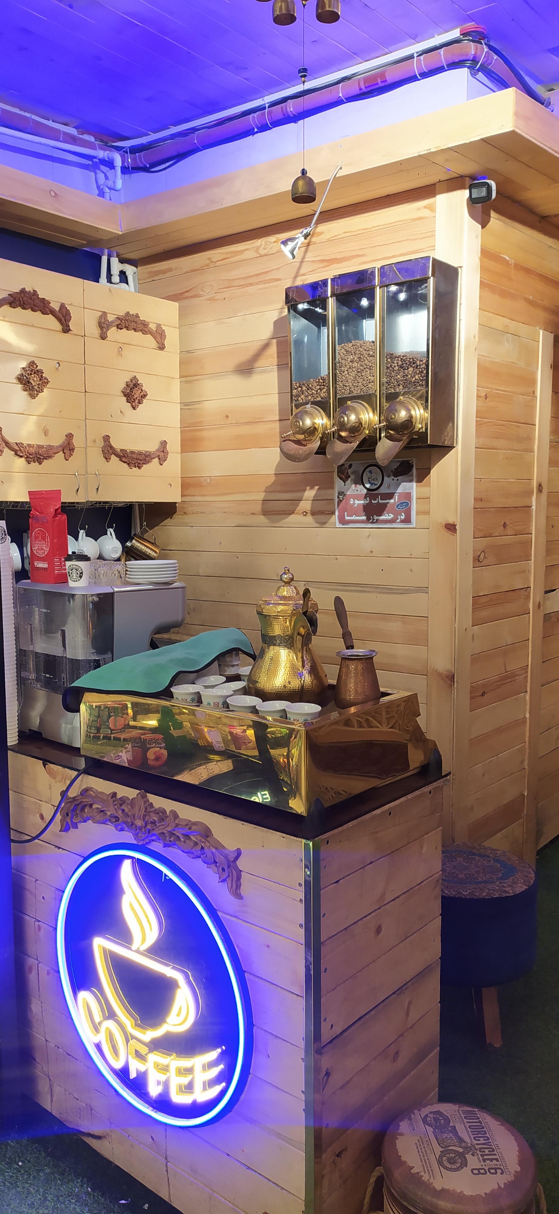 عکس کافی شاپ دوستان دلاو