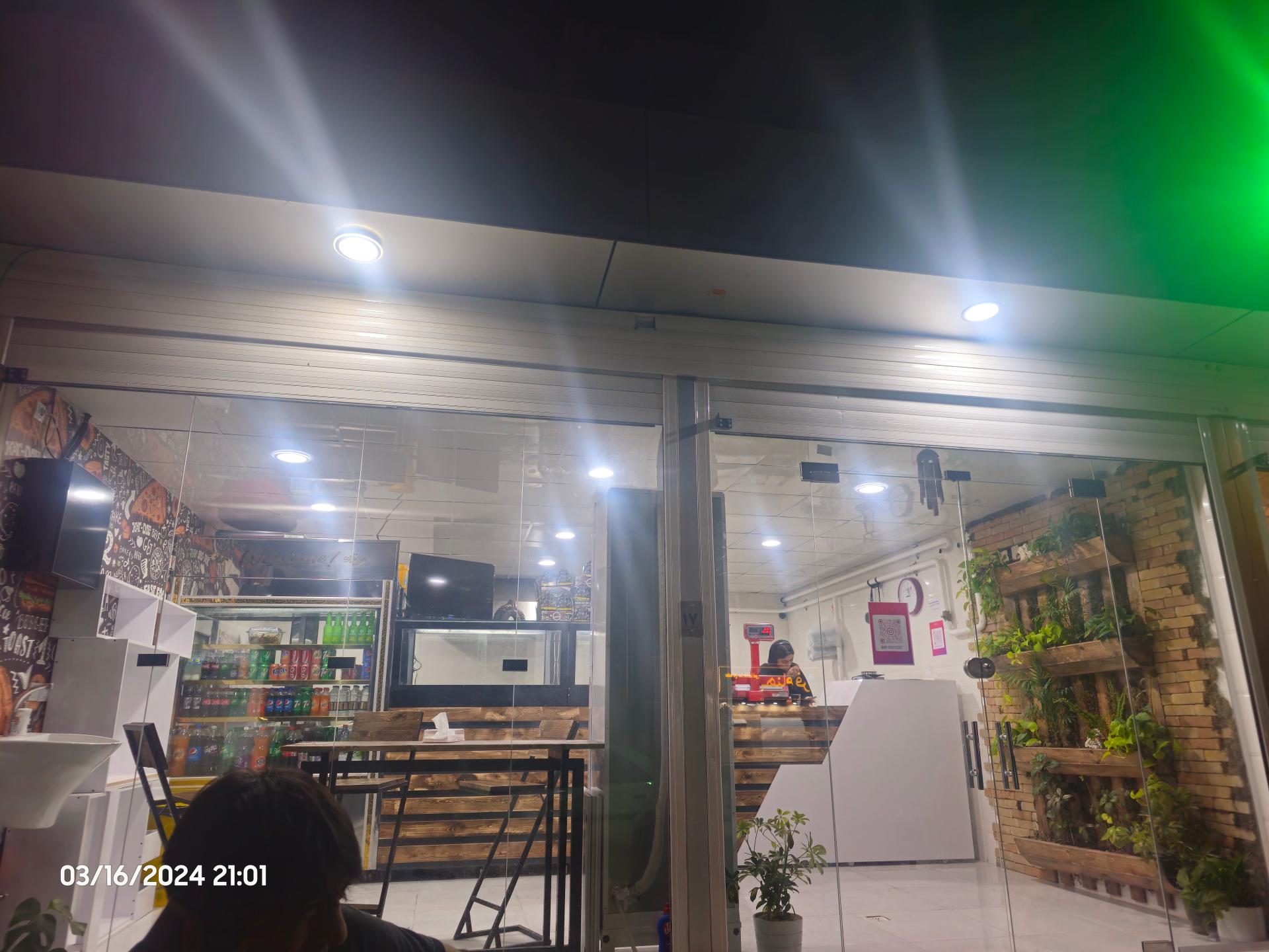 عکس آقای فست فود