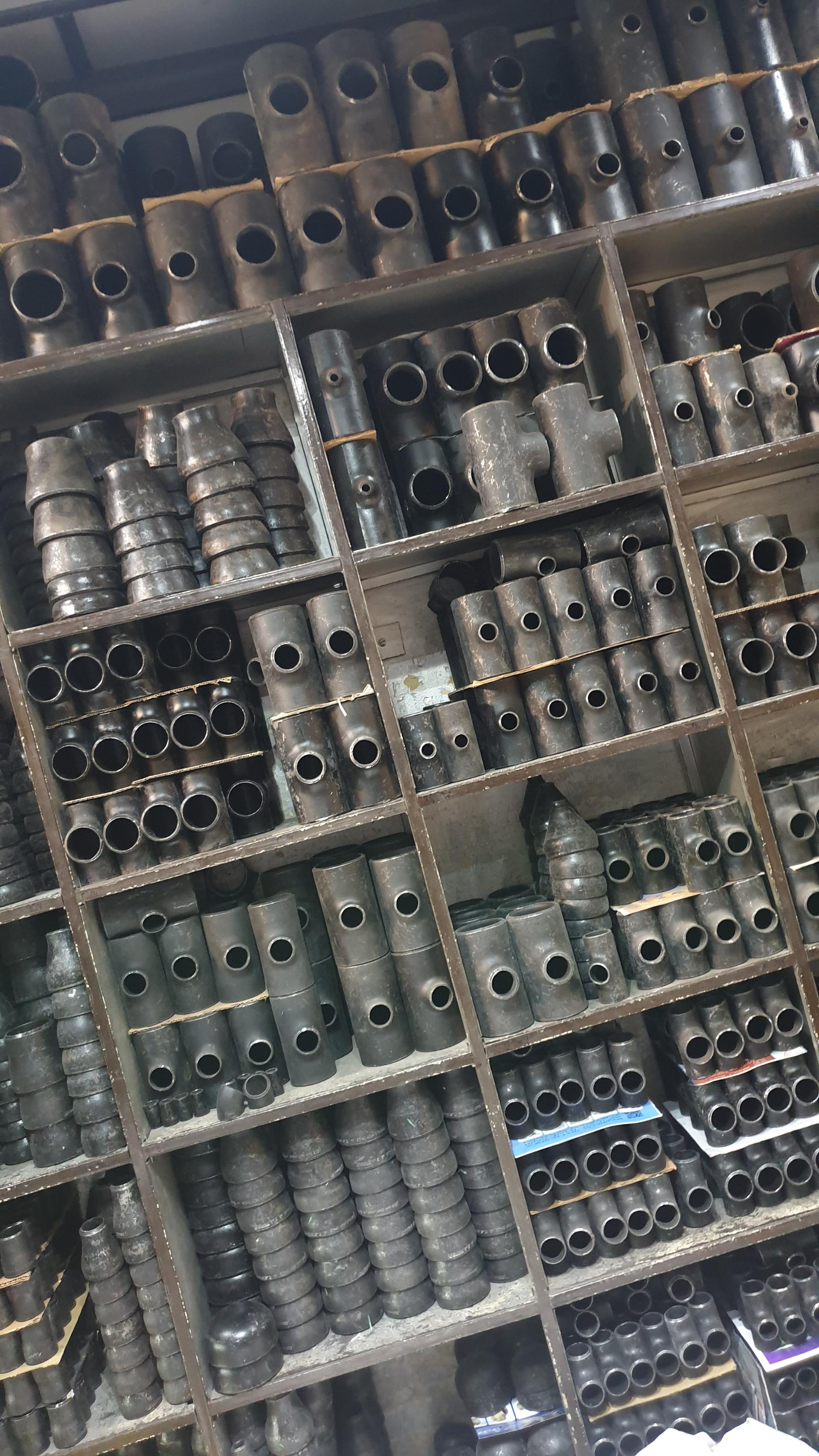 عکس فروشگاه اتصالات نقبا