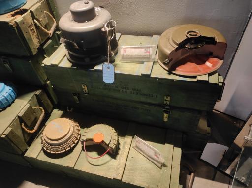 عکس باغ موزه انقلاب اسلامی و دفاع مقدس