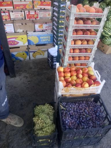 عکس سوپر میوه و تره بار برکت