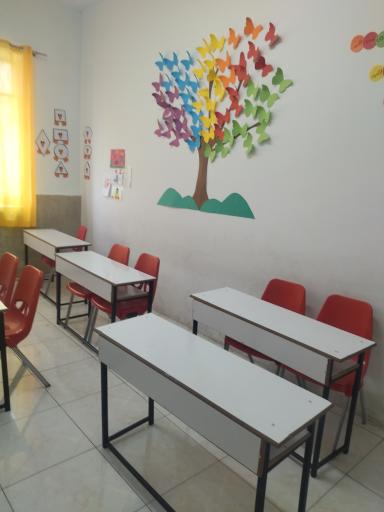 عکس پیش دبستان و دبستان پسرانه الفبا