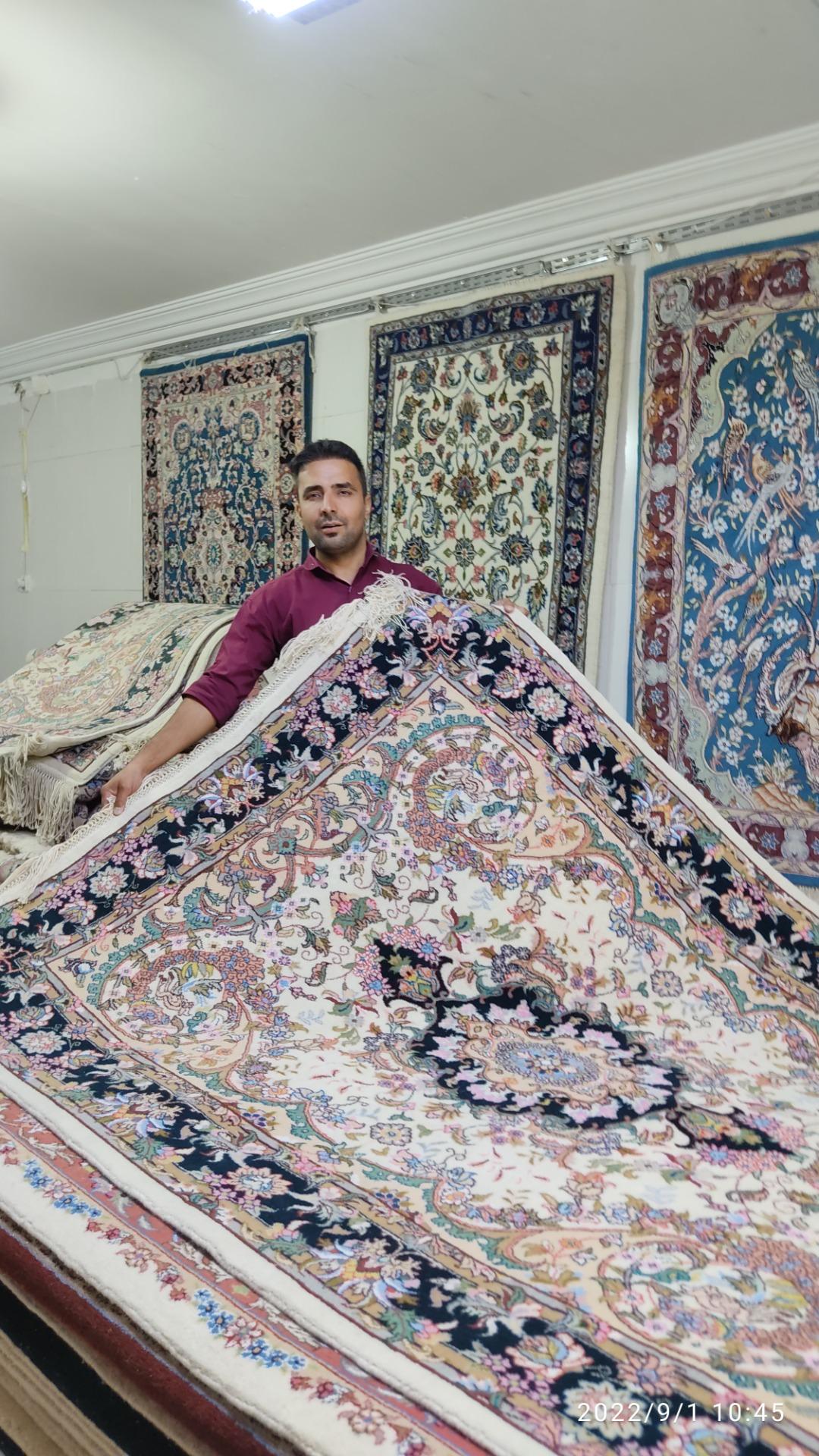 عکس تولیدی فرش دستباف سرباز 