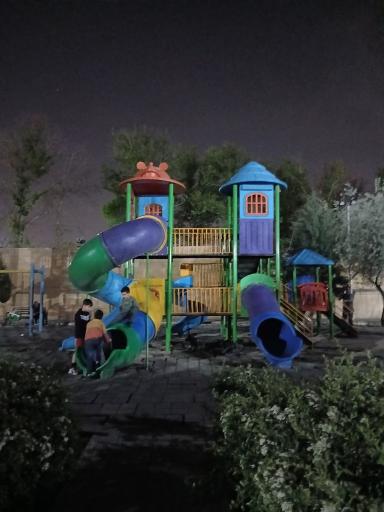 عکس زمین بازی کودکان