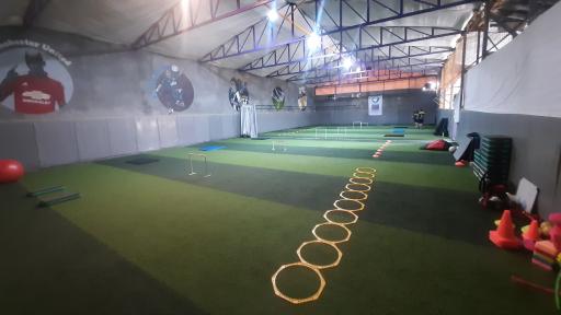 عکس مدرسه فوتبال اطمینان شیراز