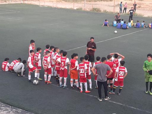 عکس مدرسه فوتبال اطمینان شیراز