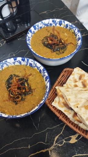 عکس آشکده و غذای خانگی نیکنام