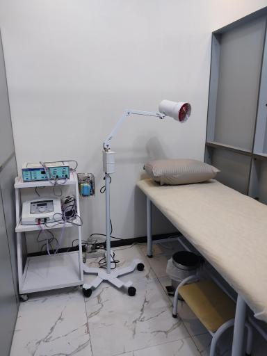 عکس فیزیوتراپی آنیا