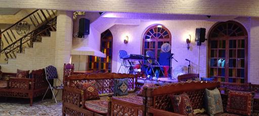 عکس رستوران با برکت شیرازی‌ها