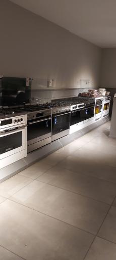 عکس فروشگاه اسنوا خیامی