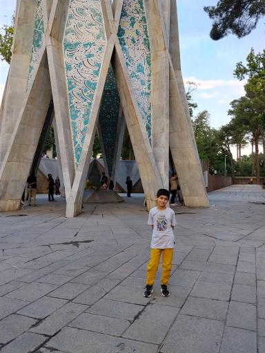 عکس مقبره خیام نیشابوری مینی ورد